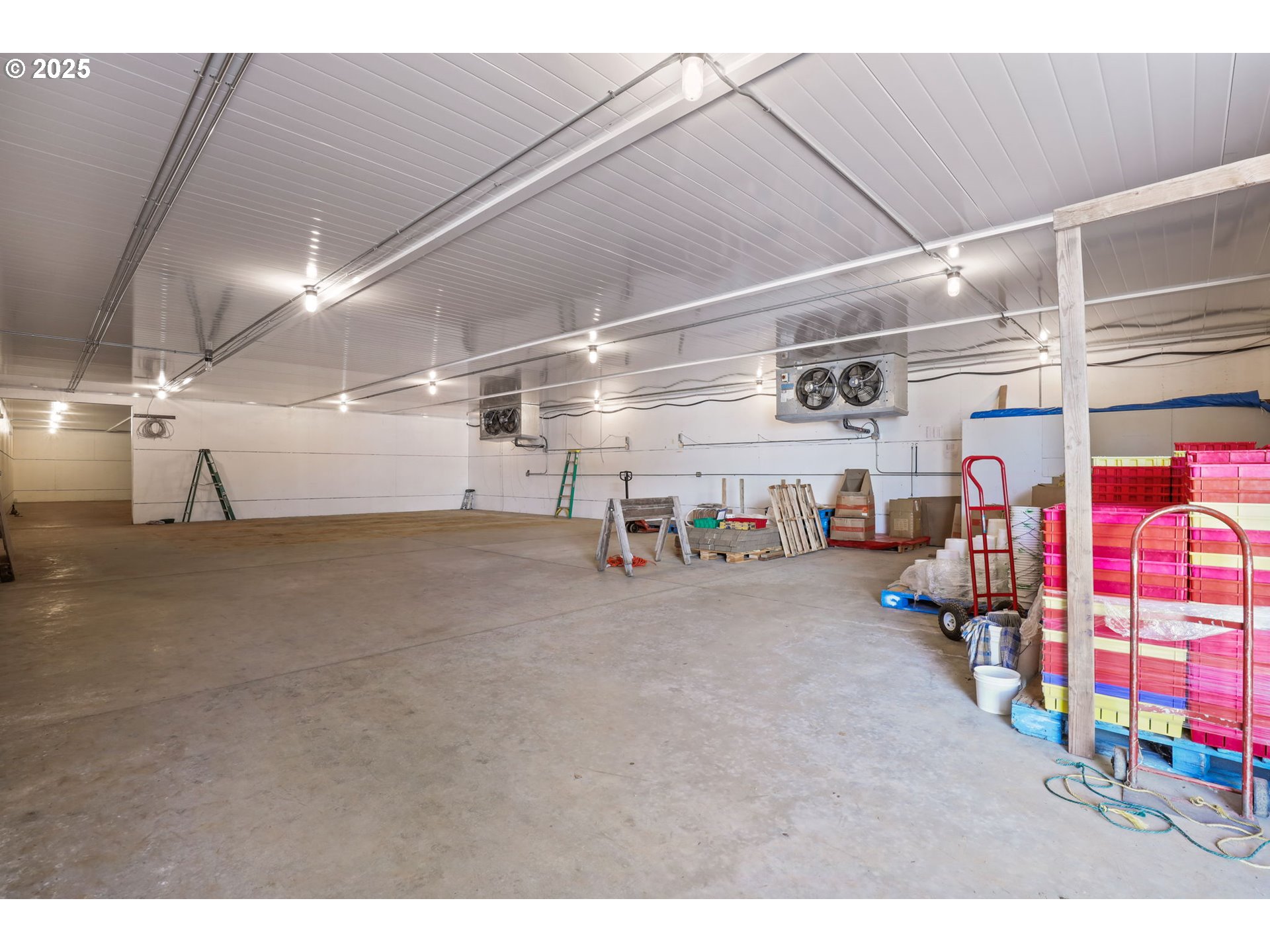 31909 Highway 211 Eagle Creek, OR 97022 - Photo 38 of 48 a view of storage and utility room