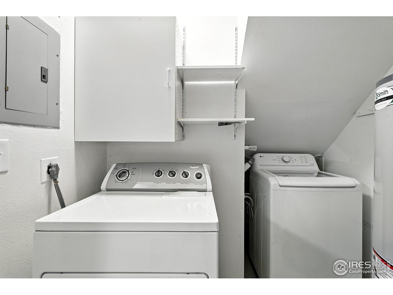 9857 Lane Street Thornton, CO 80260 - Photo 17 of 38 a utility room with dryer and washer