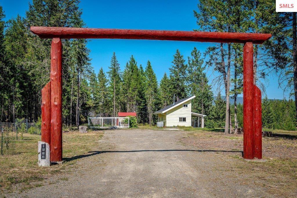 1532 Sunrise Road Bonners Ferry, ID 83805 - Photo 2 of 26 Gallery Image 2