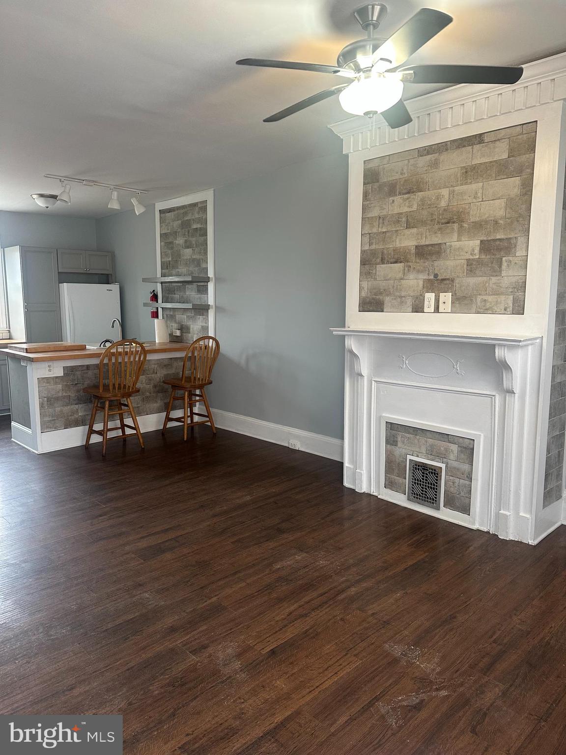 2245 Ruffner Street Philadelphia, PA 19140 - Photo 2 of 18 Gallery Image 2