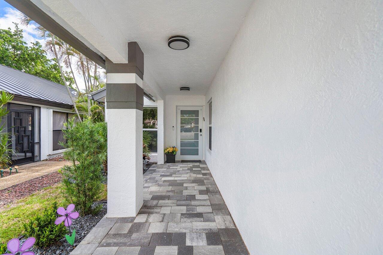 11158 Highland Circle Boca Raton, FL 33428 - Photo 4 of 33 004-11158HighlandCircle-BocaRaton-FL-334