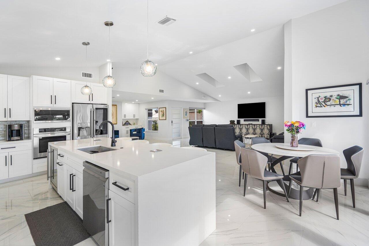 11158 Highland Circle Boca Raton, FL 33428 - Photo 6 of 33 006-11158HighlandCircle-BocaRaton-FL-334