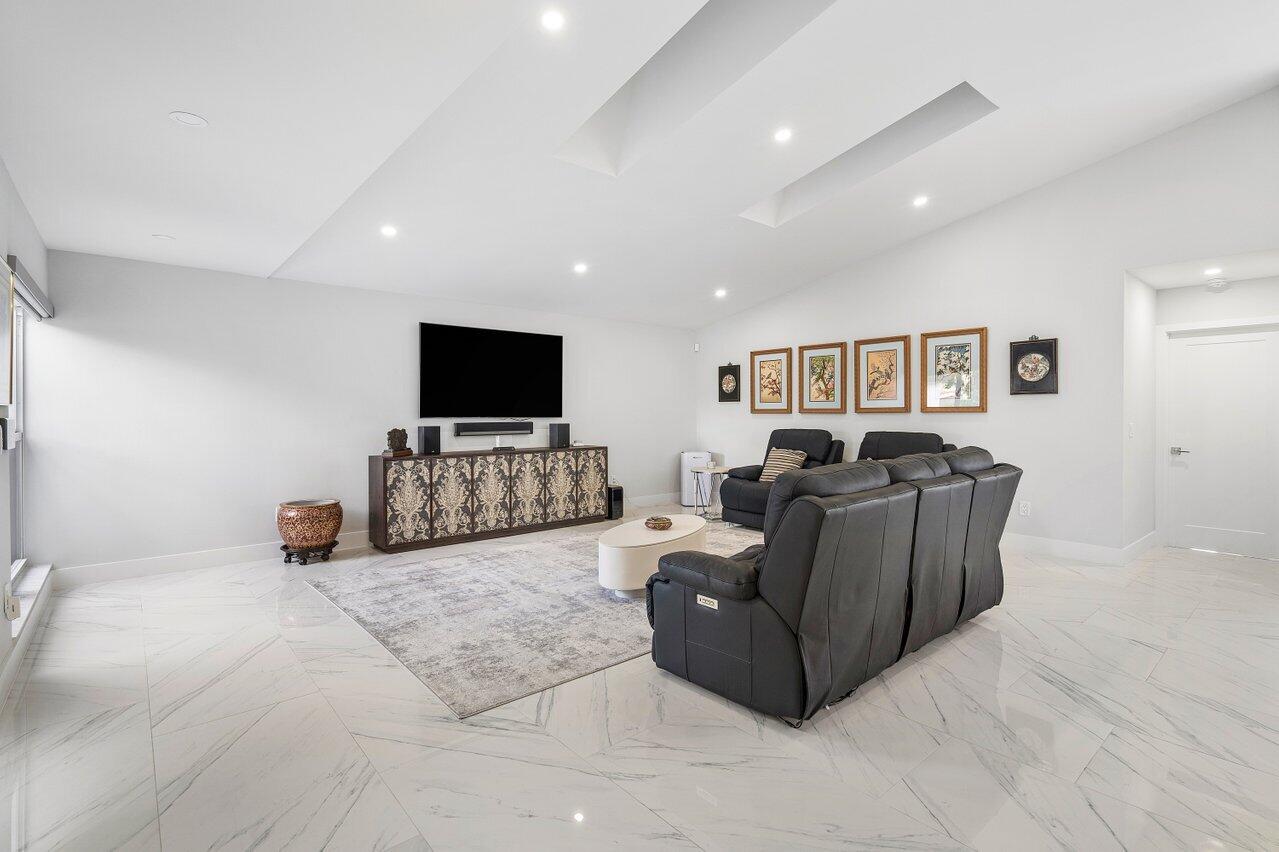 11158 Highland Circle Boca Raton, FL 33428 - Photo 8 of 33 008-11158HighlandCircle-BocaRaton-FL-334