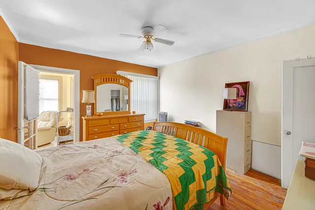 $499,900 | 1758 East 72nd Street, Chicago, IL 60649