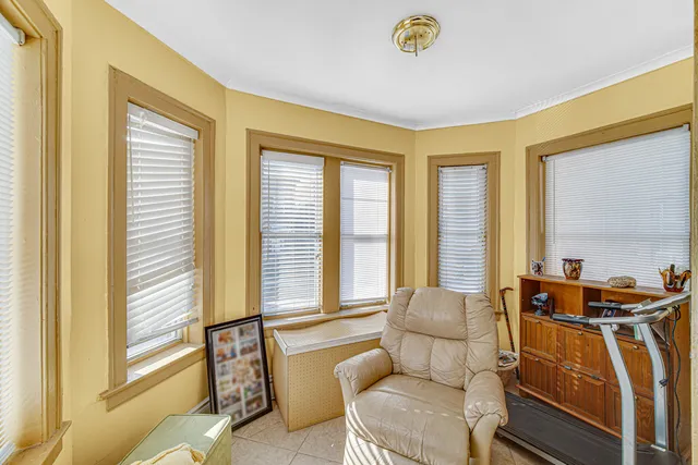 $499,900 | 1758 East 72nd Street, Chicago, IL 60649