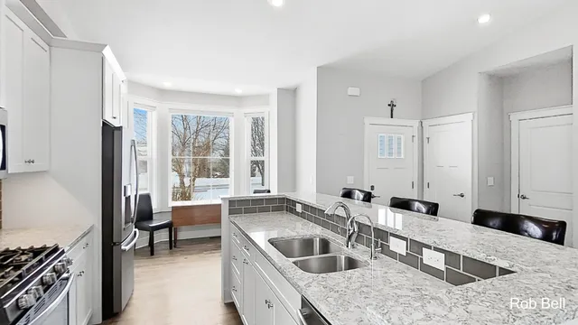 $469,900 | 5140 Yellowstone River Drive Southwest, Unit 4, Grandville, MI 49418