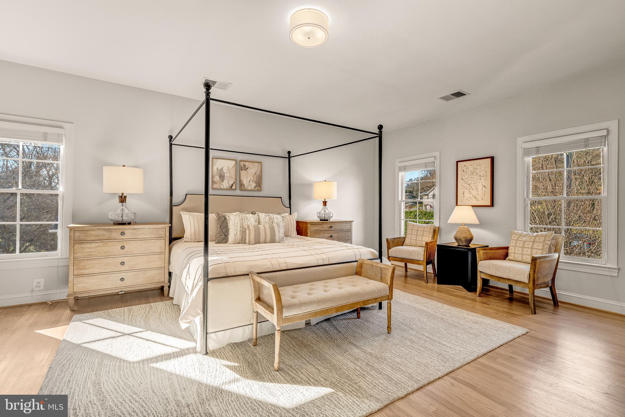 1609 Brookside Road McLean, VA 22101 - Photo 26 of 46 Large Primary Suite