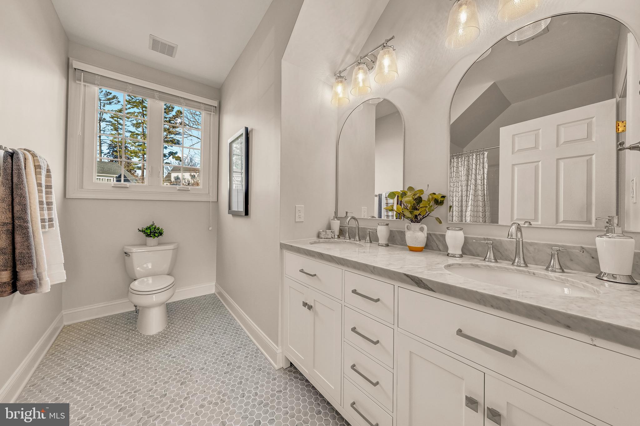 1609 Brookside Road McLean, VA 22101 - Photo 33 of 46 Fully Refreshed Hall Bath with Dual Vanity