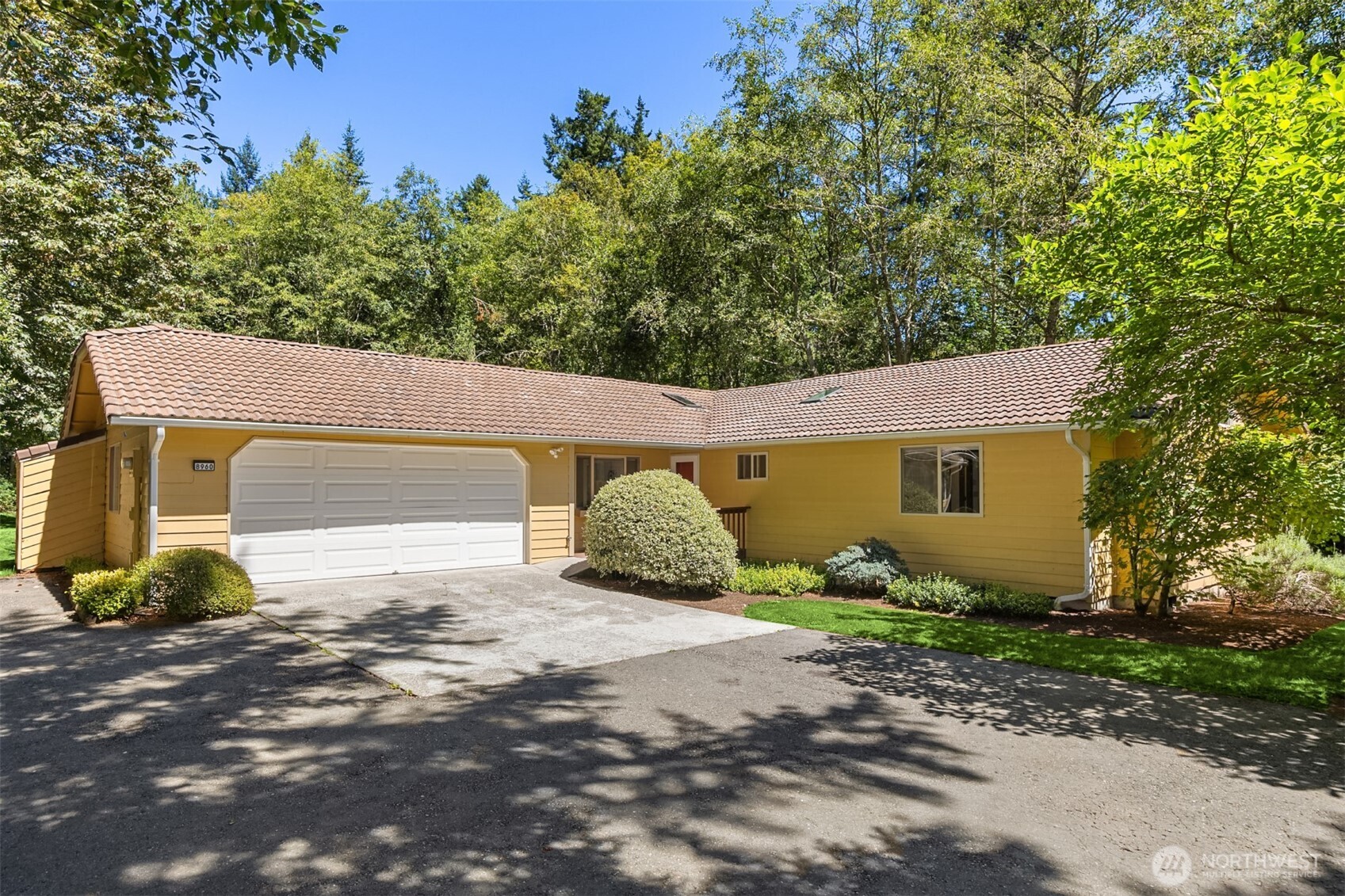 8960 Northeast Day Road Bainbridge Island, WA 98110 - Photo 2 of 40 Gallery Image 2