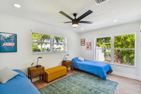 $4,000 | 702 Northeast 10th Avenue, Boynton Beach, FL 33435