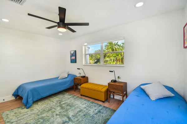 $4,000 | 702 Northeast 10th Avenue, Boynton Beach, FL 33435