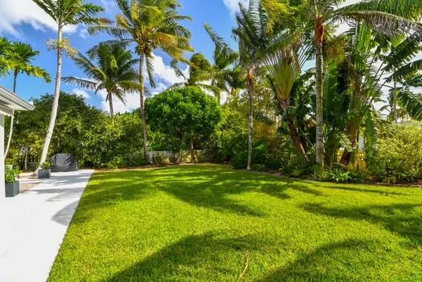 $4,000 | 702 Northeast 10th Avenue, Boynton Beach, FL 33435