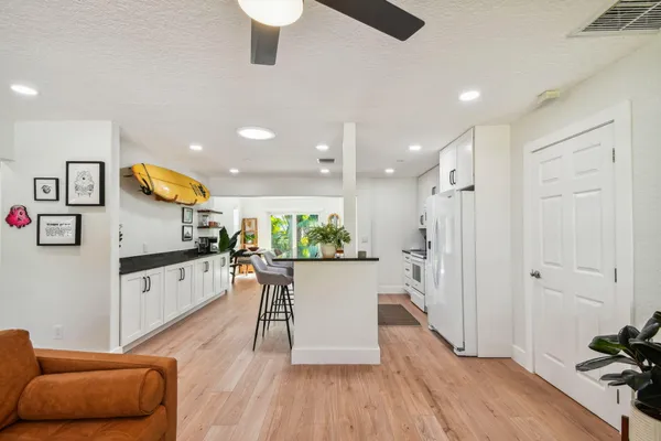 $4,000 | 702 Northeast 10th Avenue, Boynton Beach, FL 33435