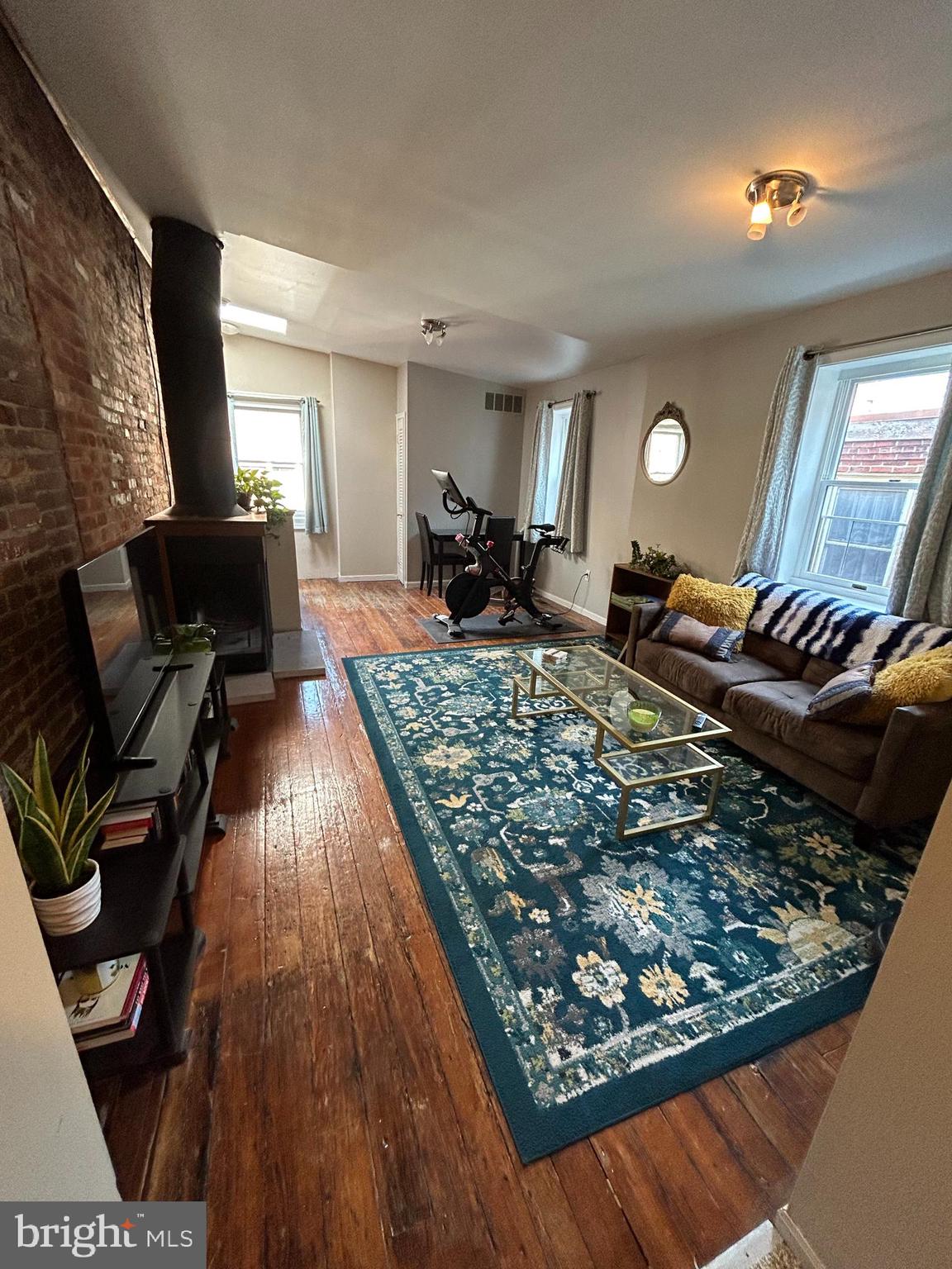 937 Spruce Street Philadelphia, PA 19107 - Photo 25 of 80 Unit 3 Living room