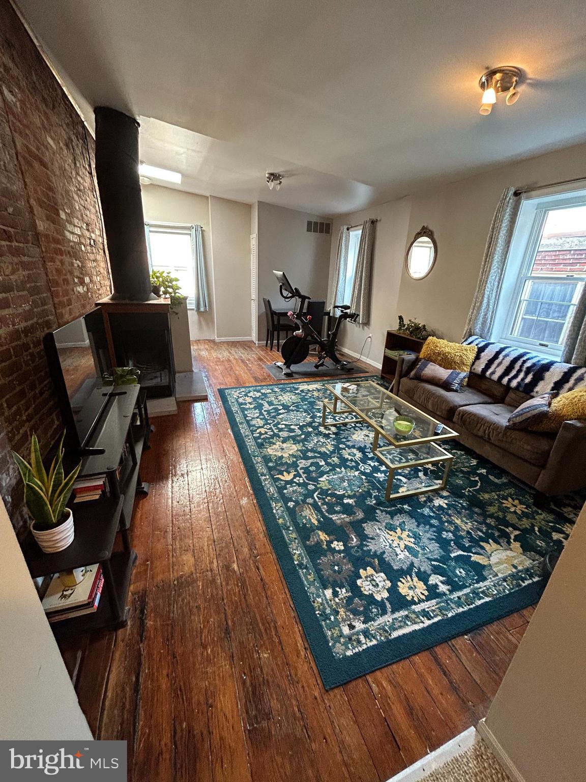 937 Spruce Street Philadelphia, PA 19107 - Photo 26 of 80 Unit 3 Living room