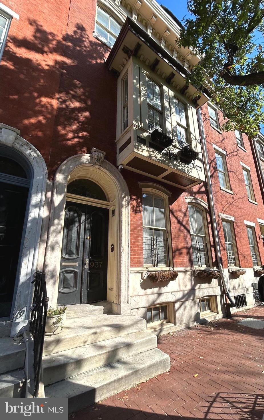 937 Spruce Street Philadelphia, PA 19107 - Photo 3 of 80 937 Spruce St