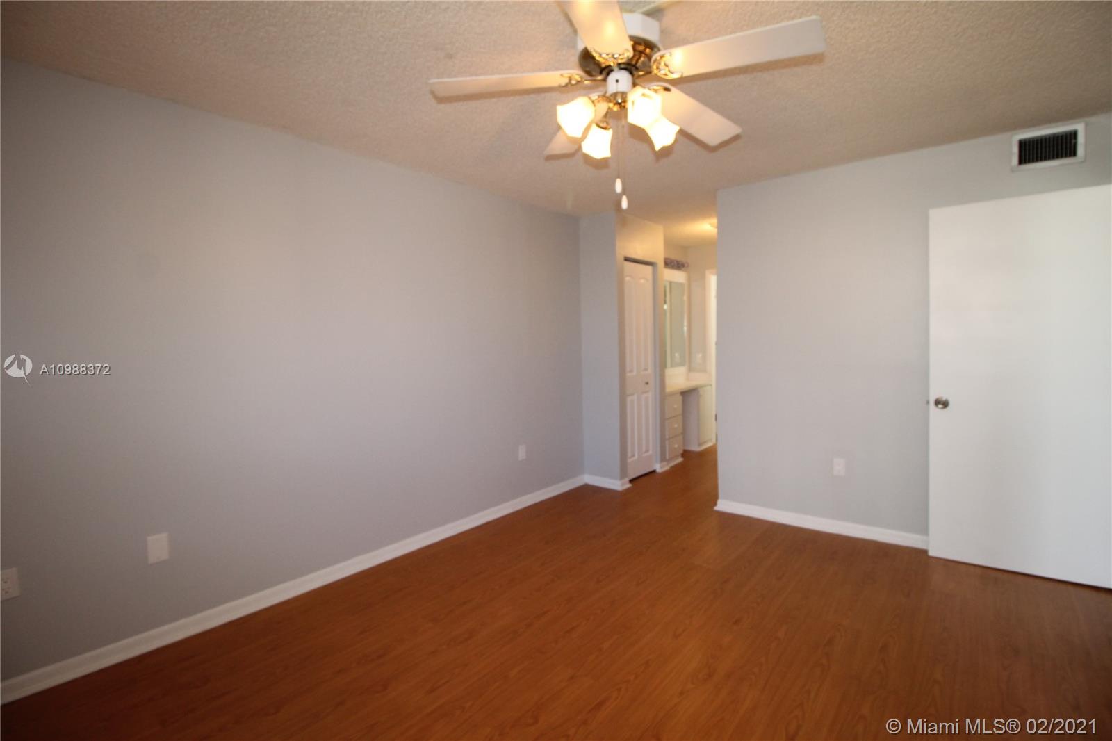1665 Bay Road, Unit 516 Miami Beach, FL 33139 - Photo 15 of 22