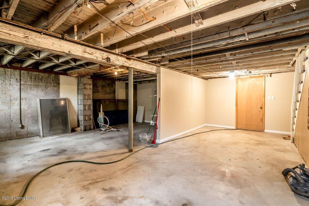 11703 Cedardale Road Anchorage, KY 40223 - Photo 53 of 91 11703 Cedardale Road-79