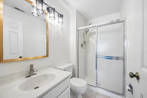 $279,900 | 124 Morningside Lane West, Unit 124, Buffalo Grove, IL 60089