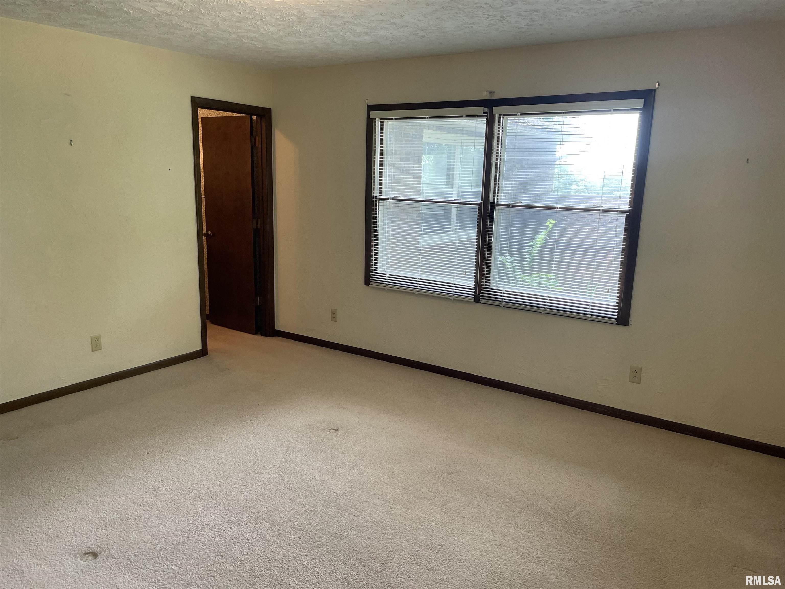 6772 Cherry Valley Road Marion, IL 62959 - Photo 12 of 30