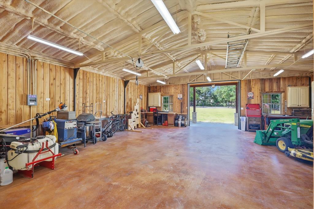 9229 Hub Clark Road Pilot Point, TX 76258 - Photo 34 of 35 Gallery Image 34