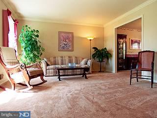 5 Hart Lane Ringoes, NJ 08551 - Photo 2 of 6