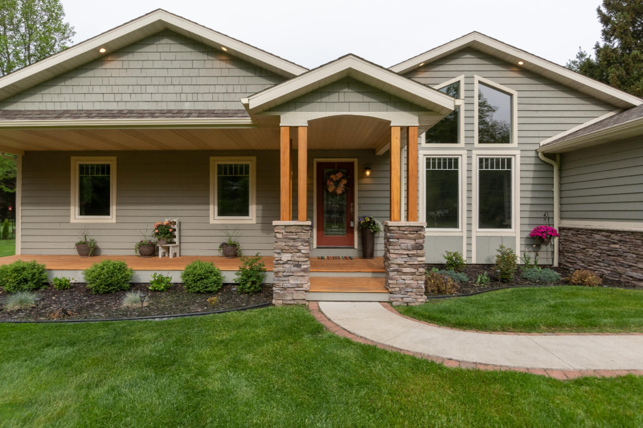 15858 Portage Rd - Ext RS-3