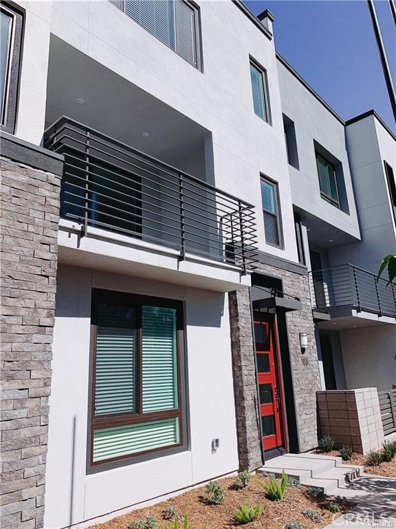 103 Schick Irvine, CA 92614 - Photo 2 of 21