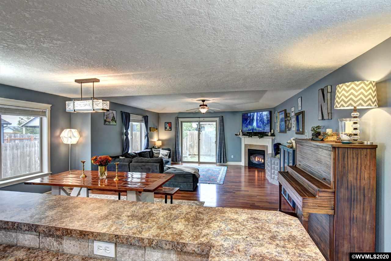 122 10th Street Jefferson, OR 97352 - Photo 11 of 32