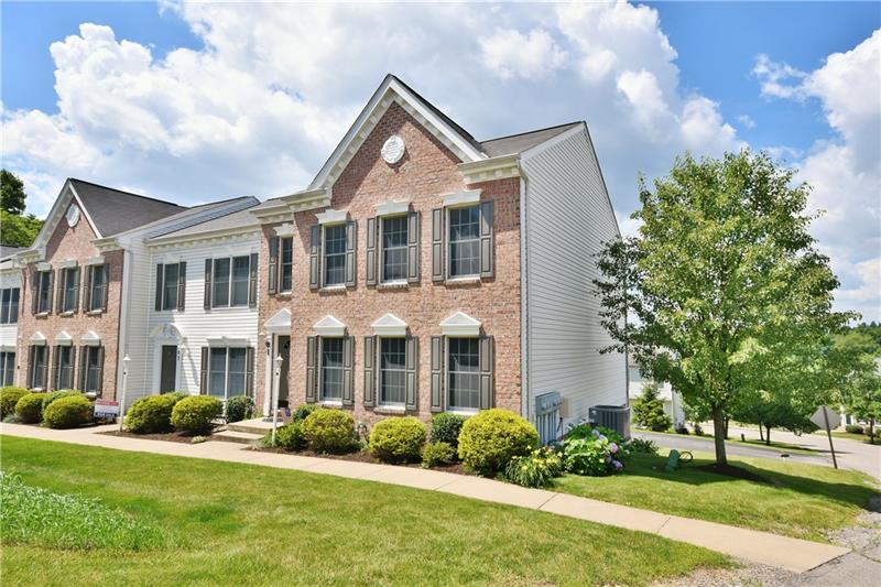 81 Castle View Drive McKees Rocks, PA 15136 - Photo 2 of 25 Gallery Image 2