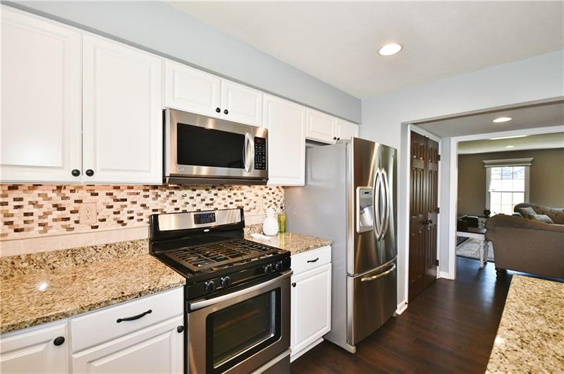 81 Castle View Drive McKees Rocks, PA 15136 - Photo 11 of 25 Gallery Image 11
