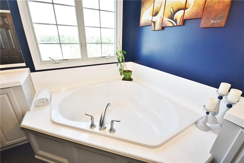 81 Castle View Drive McKees Rocks, PA 15136 - Photo 16 of 25 Gallery Image 16