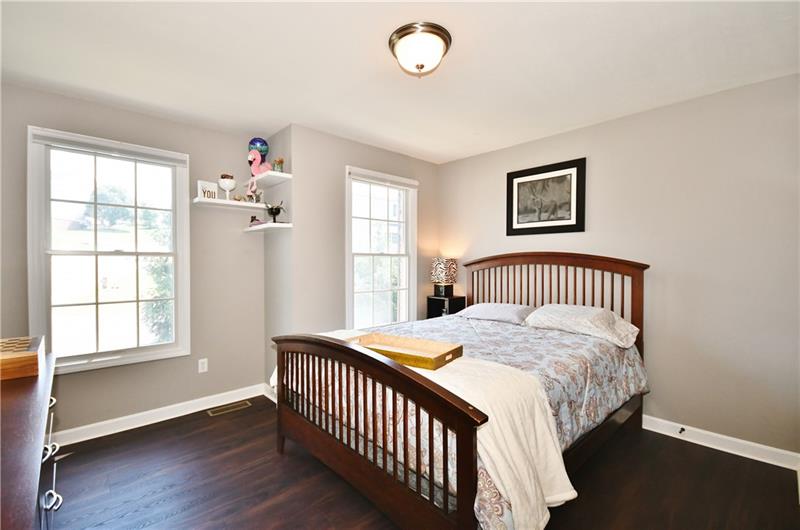 81 Castle View Drive McKees Rocks, PA 15136 - Photo 19 of 25 Gallery Image 19