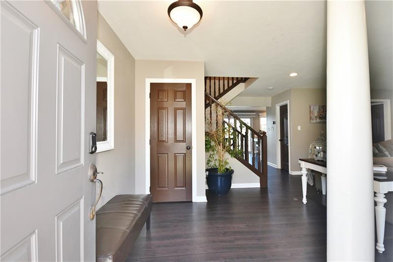 81 Castle View Drive McKees Rocks, PA 15136 - Photo 3 of 25 Gallery Image 3