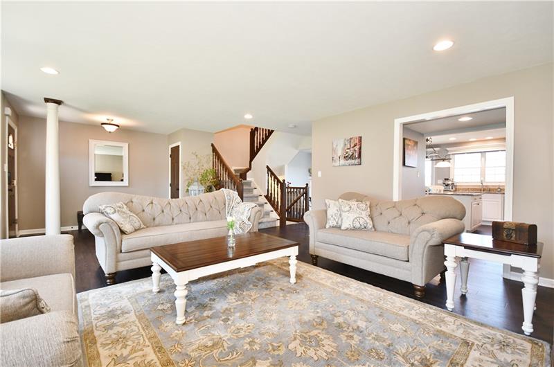 81 Castle View Drive McKees Rocks, PA 15136 - Photo 5 of 25 Gallery Image 5