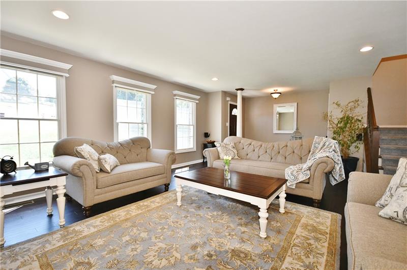 81 Castle View Drive McKees Rocks, PA 15136 - Photo 6 of 25 Gallery Image 6