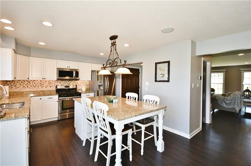 81 Castle View Drive McKees Rocks, PA 15136 - Photo 9 of 25 Gallery Image 9