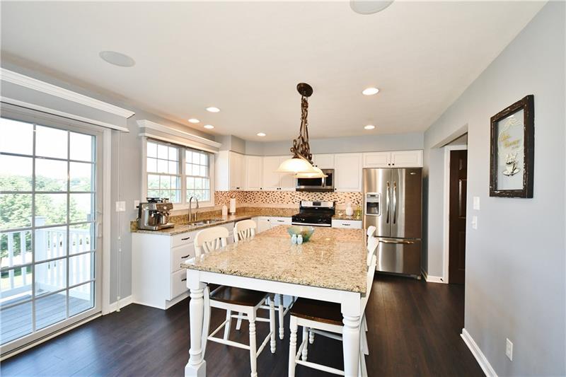 81 Castle View Drive McKees Rocks, PA 15136 - Photo 10 of 25 Gallery Image 10