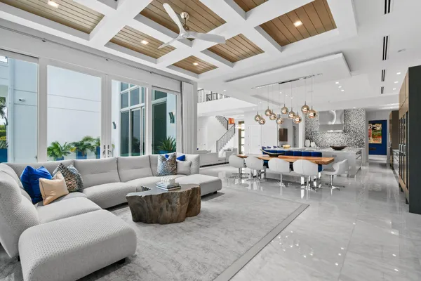 $15,900,000 | 14630 Watermark Way, Palm Beach Gardens, FL 33410