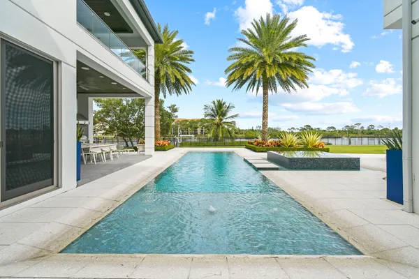 $15,900,000 | 14630 Watermark Way, Palm Beach Gardens, FL 33410