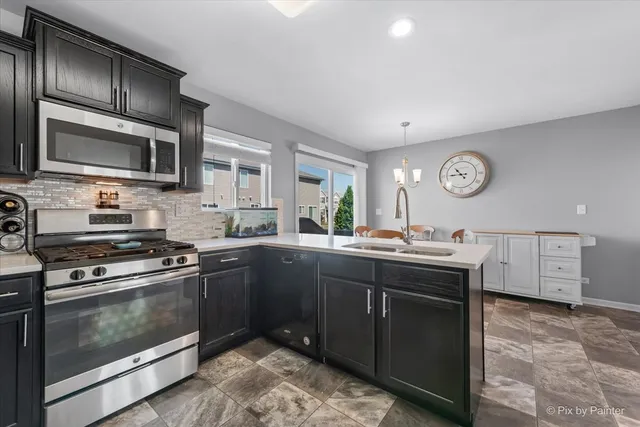 $289,000 | 1664 Ruby Drive, Pingree Grove, IL 60140