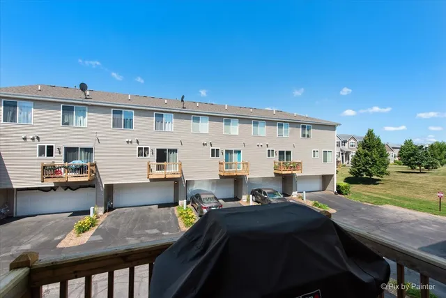 $289,000 | 1664 Ruby Drive, Pingree Grove, IL 60140