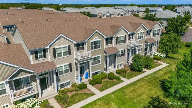 $289,000 | 1664 Ruby Drive, Pingree Grove, IL 60140