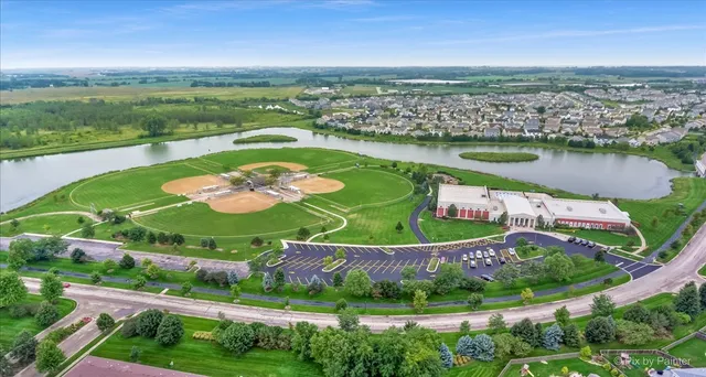 $289,000 | 1664 Ruby Drive, Pingree Grove, IL 60140