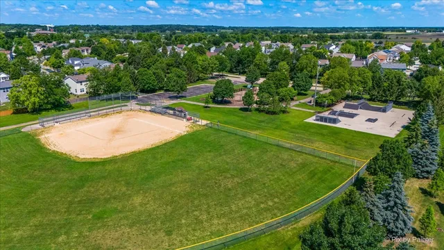 $289,000 | 1664 Ruby Drive, Pingree Grove, IL 60140