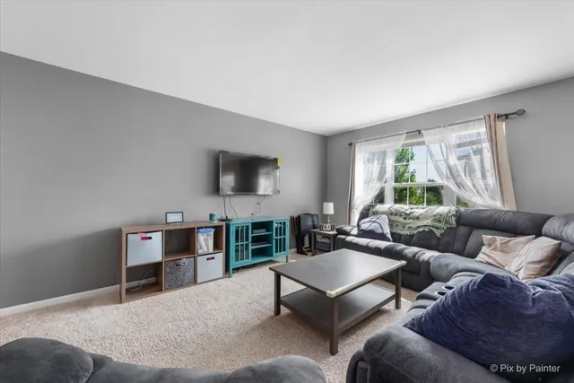 $289,000 | 1664 Ruby Drive, Pingree Grove, IL 60140