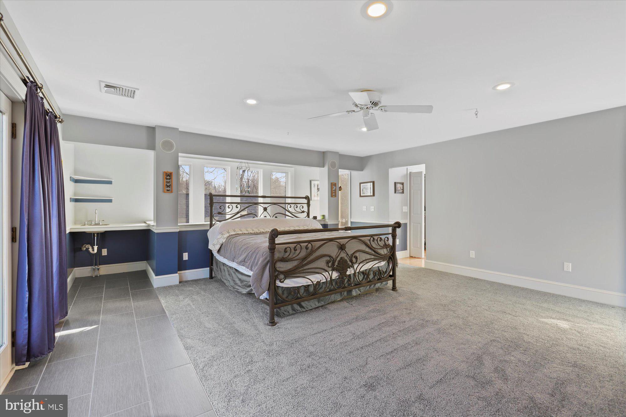 2033 Turnpike Road Elizabethtown, PA 17022 - Photo 17 of 41 Owners Suite