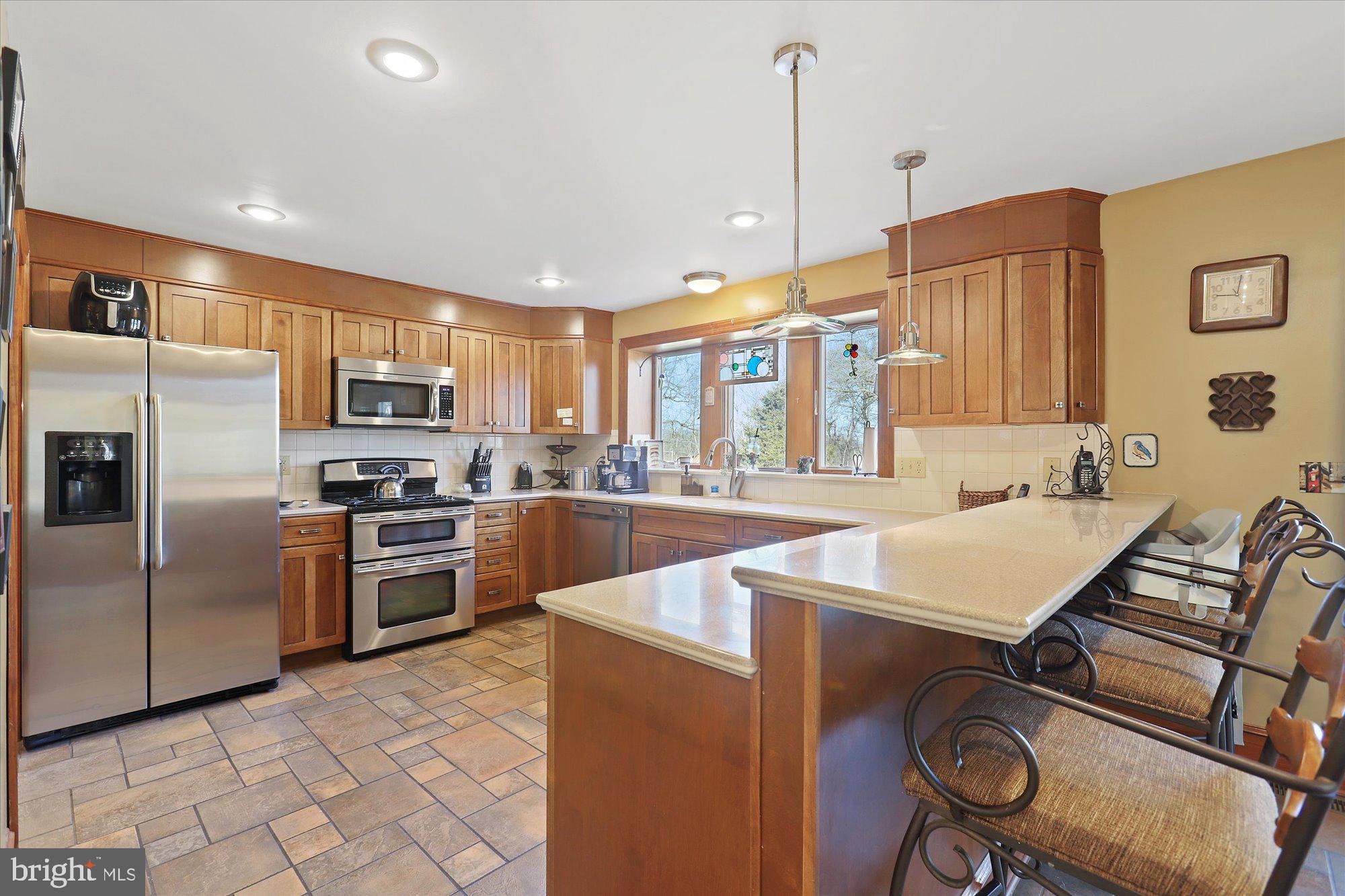 2033 Turnpike Road Elizabethtown, PA 17022 - Photo 6 of 41 Kitchen