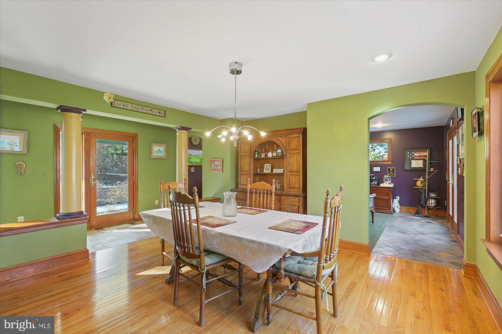 2033 Turnpike Road Elizabethtown, PA 17022 - Photo 8 of 41 Dining Room