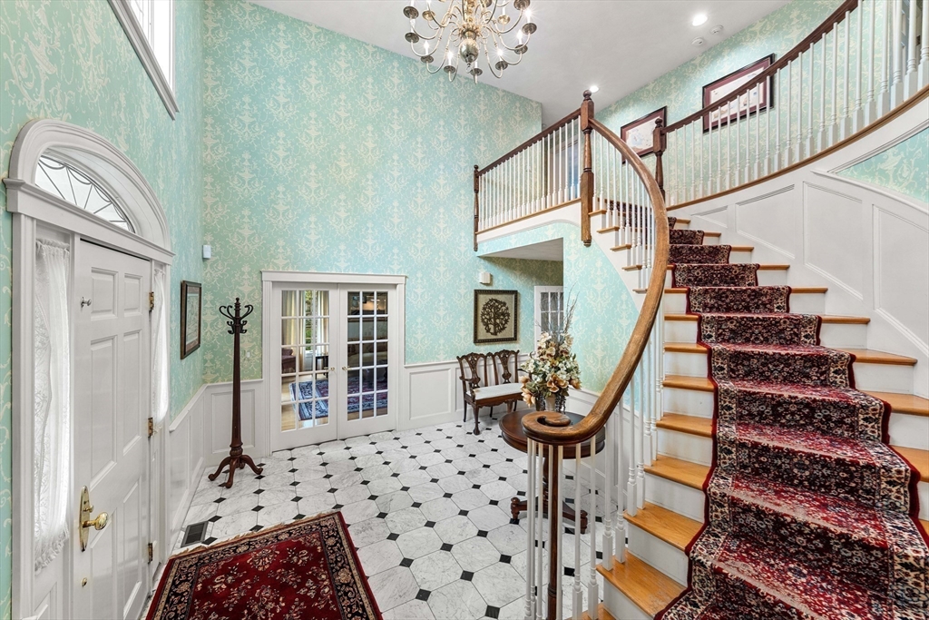 37 Old Planters Road Beverly, MA 01915 - Photo 22 of 42 a view of a hallway with seating space